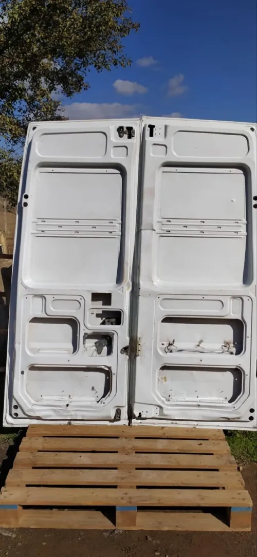 Porte arrière Iveco C15 