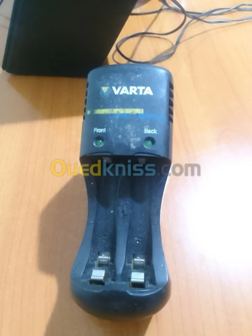 Chargeur pille varta