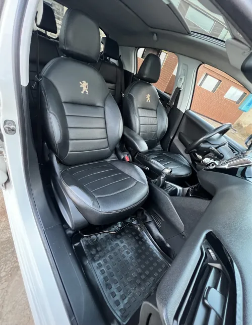Peugeot 208 2015 Allure Facelift