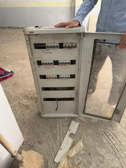 Tableau électrique de disjoncteur 