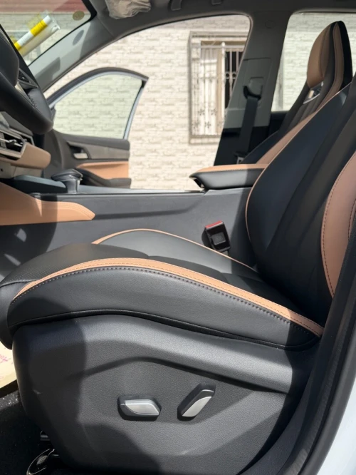 Geely Coolray 2025 
