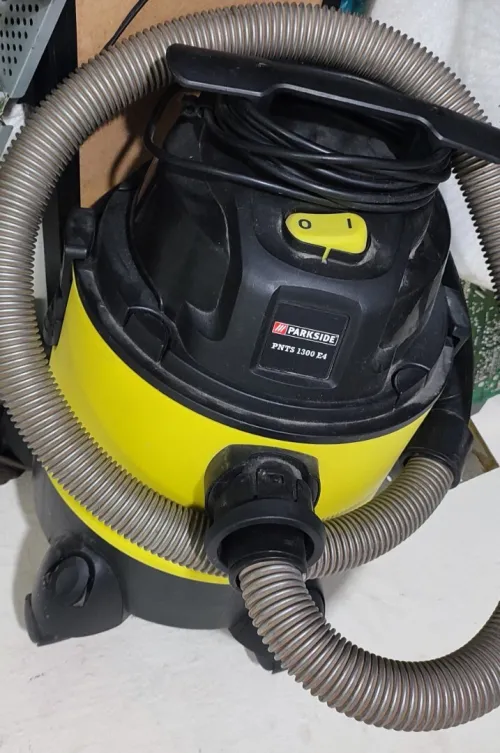 Aspirateur à eau et à sec