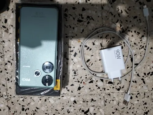 Poco f6 