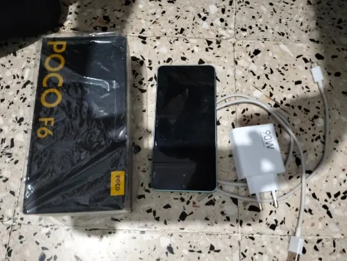 Poco f6 