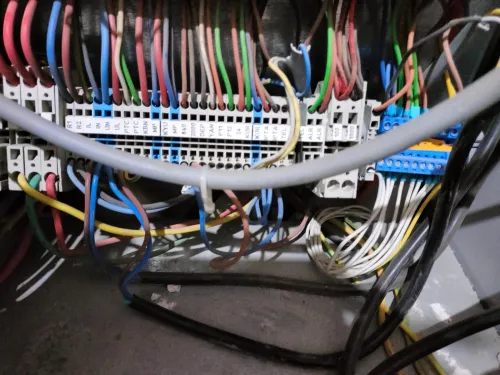 Installation et réparation tous types d'ascenseurs