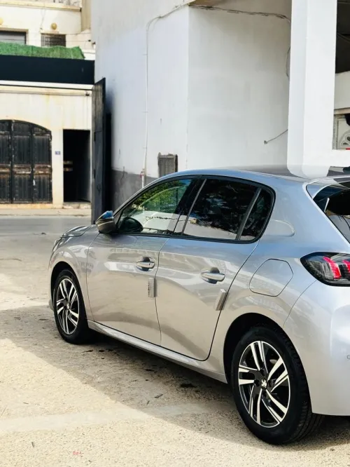 Peugeot 208 2022 208