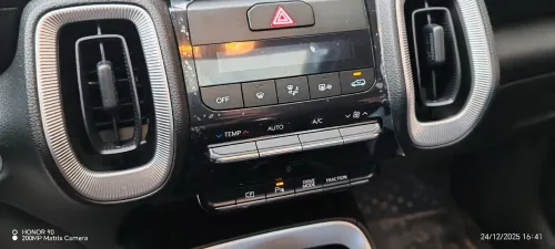Kia Sonet  2025 Luxury 9