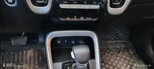 Kia Sonet  2025 Luxury 2