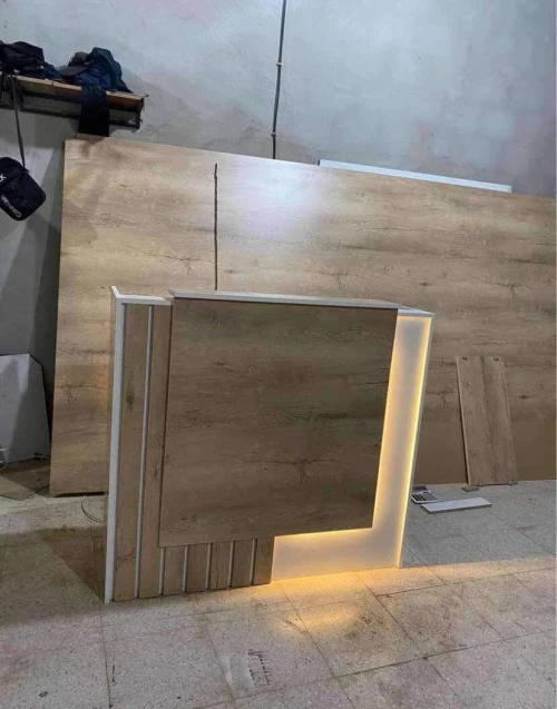 Fabrication Comptoirs de réception moderne sur mesure 
