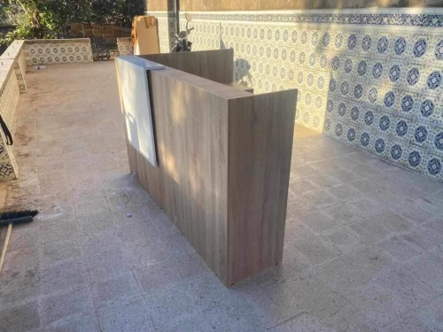 Fabrication Comptoirs de réception moderne sur mesure 