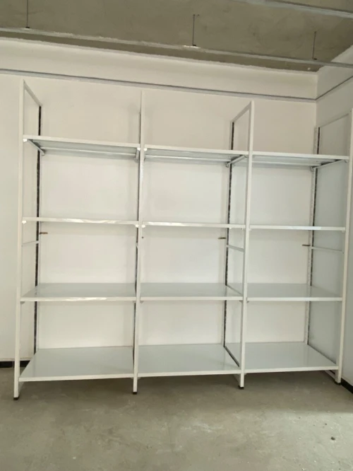 ETAGERE ET RAYONNAGE MÉTALLIQUE 