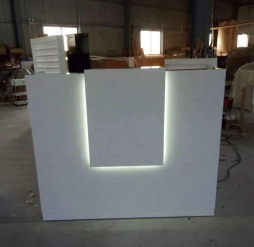 Fabrication Comptoirs de réception moderne sur mesure 