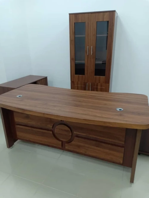 ENSEMBLE DE BUREAU / CHAISE / ARMOIRE/ BUREAU COMPLET 