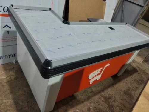 FABRICATION PRÉSENTOIR MÉTALLIQUE FIX/MOBILE SUR MUSURE