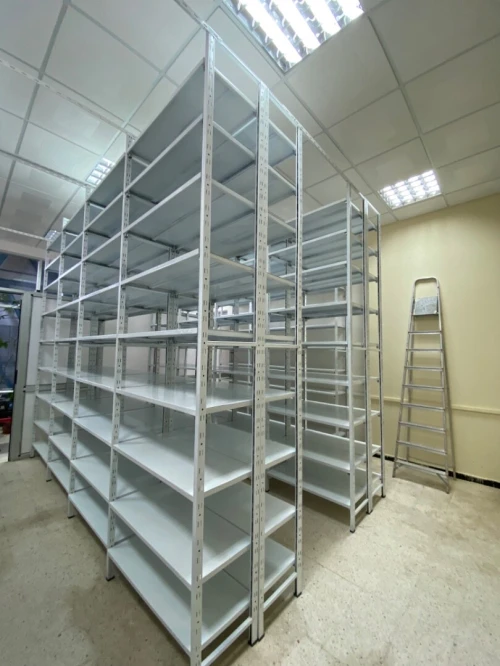 ETAGERE ET RAYONNAGE MÉTALLIQUE 