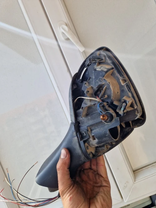 rétroviseur droite renault clio 4