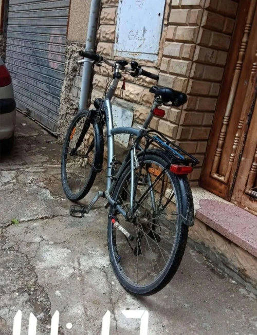 Vélo b'Twin très bon état 28 pouces