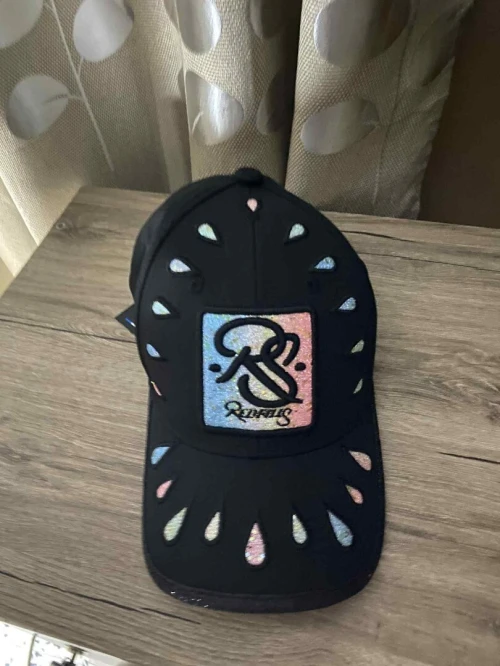 CASQUETTES 