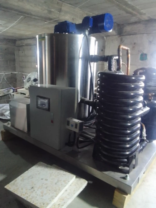 ألة صناعة الثلج machine de glace en écailles