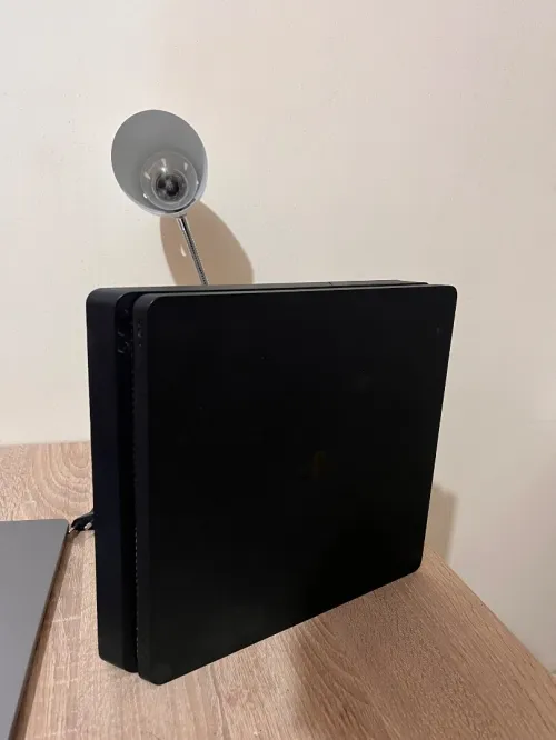 PS4 slim