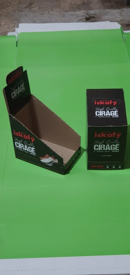 Emballage , contre collage carton