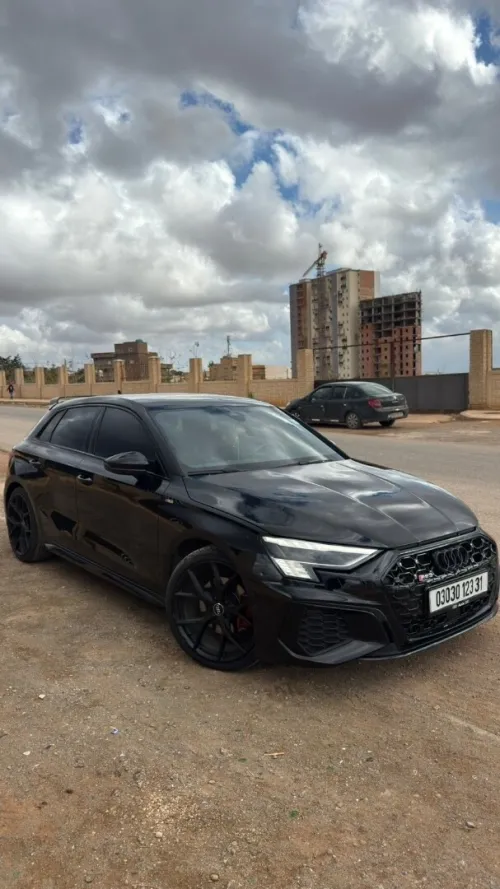 Audi A3 2023 A3 kit RS3 Quattro 200ch