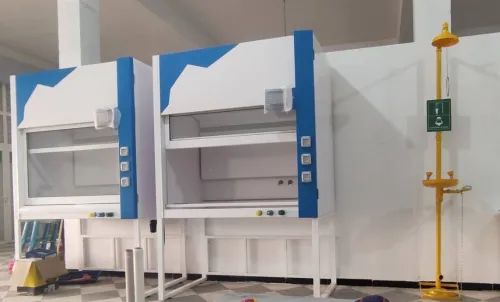 Fabrication de mobilier de laboratoire 