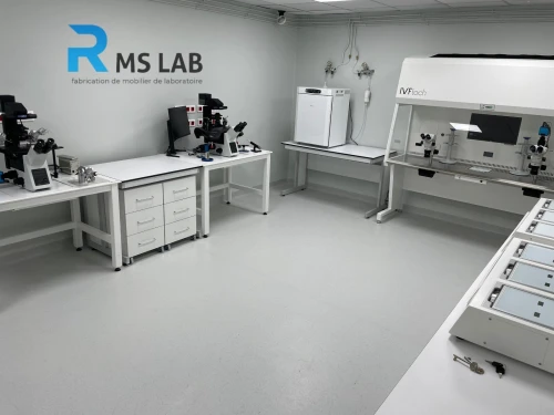 Fabrication de mobilier de laboratoire
