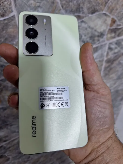 Realmi C75