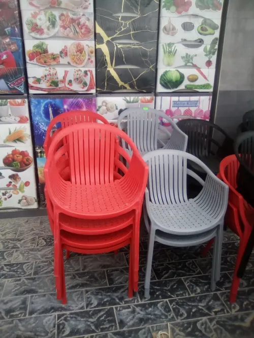 Tables et chaises طاولة طابلة و كراسي 