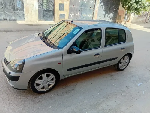 Renault Clio 2 1998 Initial