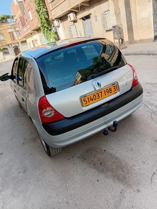 Renault Clio 2 1998 Initial
