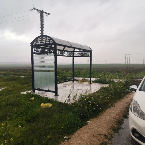 موقف حافلات عصري // Abri Bus