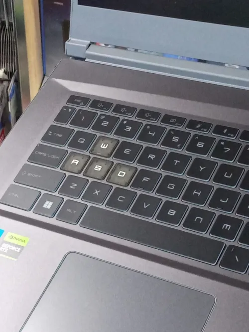 MSI Thin 15 B13VE