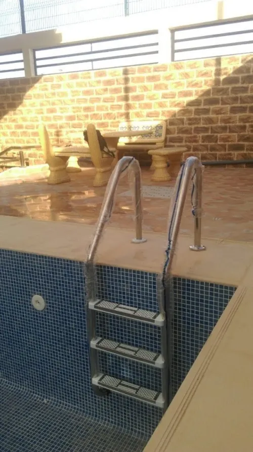 Équipements piscine.....