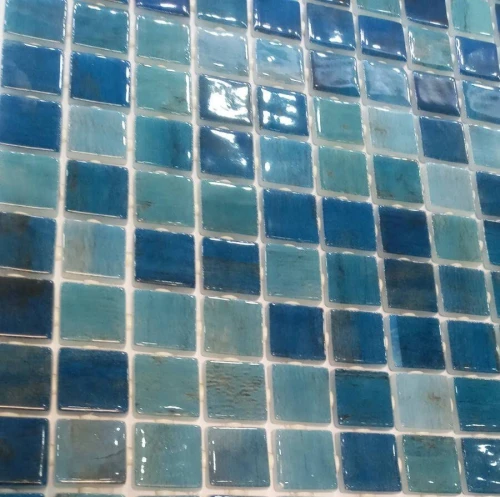 Faïence piscine et mosaïque