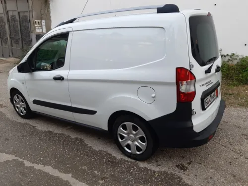 Ford courier 2023 confort