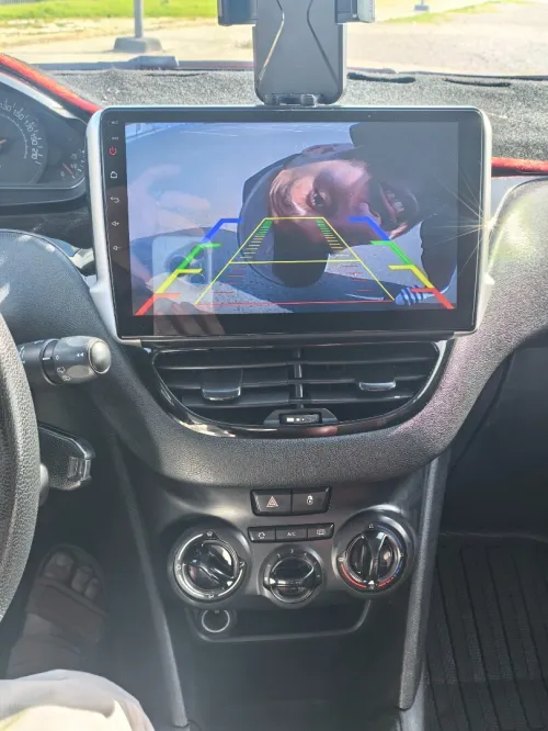 Peugeot 208 2015 208