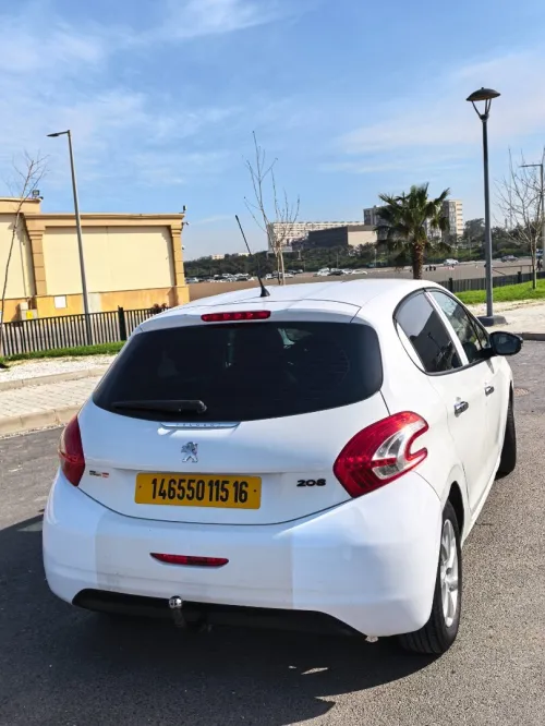 Peugeot 208 2015 208