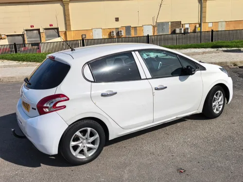 Peugeot 208 2015 208