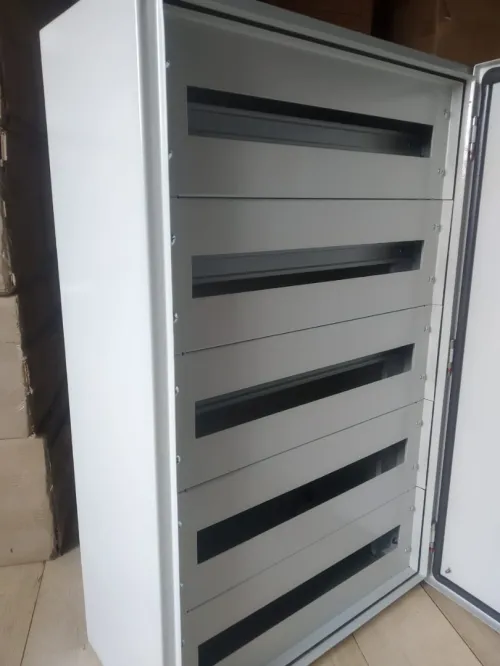 Armoire modulaire plastronée 5x24 modules , dimensions 900x600x250 mm