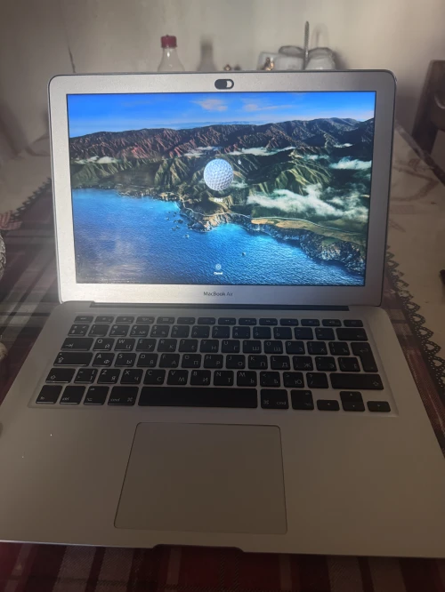 MacBook Air 13-inch 2017