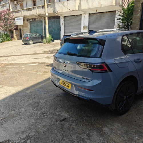 Volkswagen Golf 8 2025 R-Line