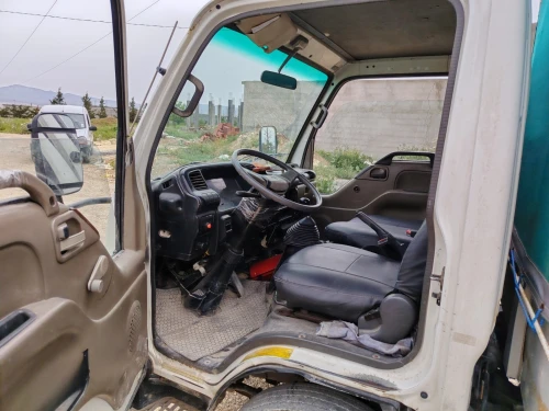 Isuzu NKR 2005