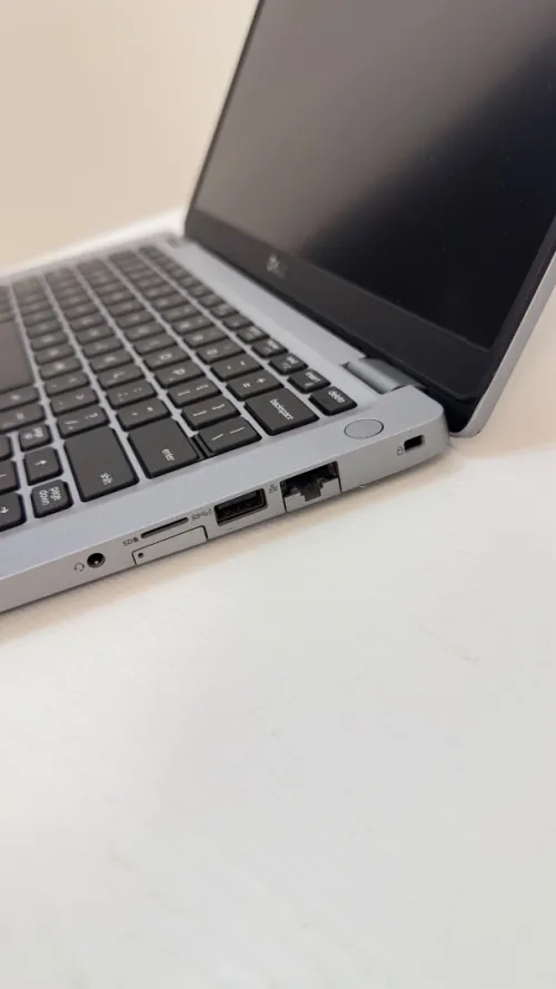 Laptop Dell, Latitude 5310, CPU i5-10310 (10 eme génération).