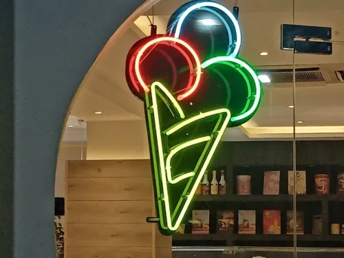 real neon glass  نيون حقيقي 