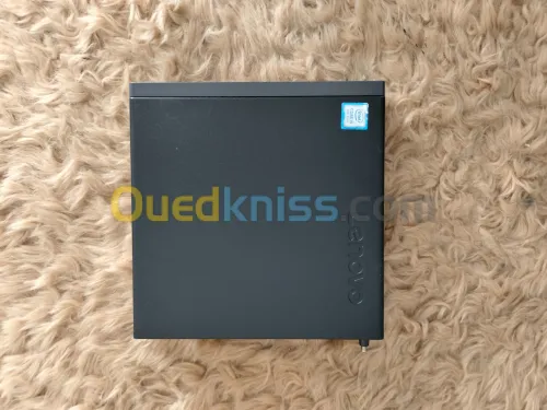 Lenovo ThinkCentre M720q mini i5/8 eme ram 8g ddr 4 ssd 256g mvme 