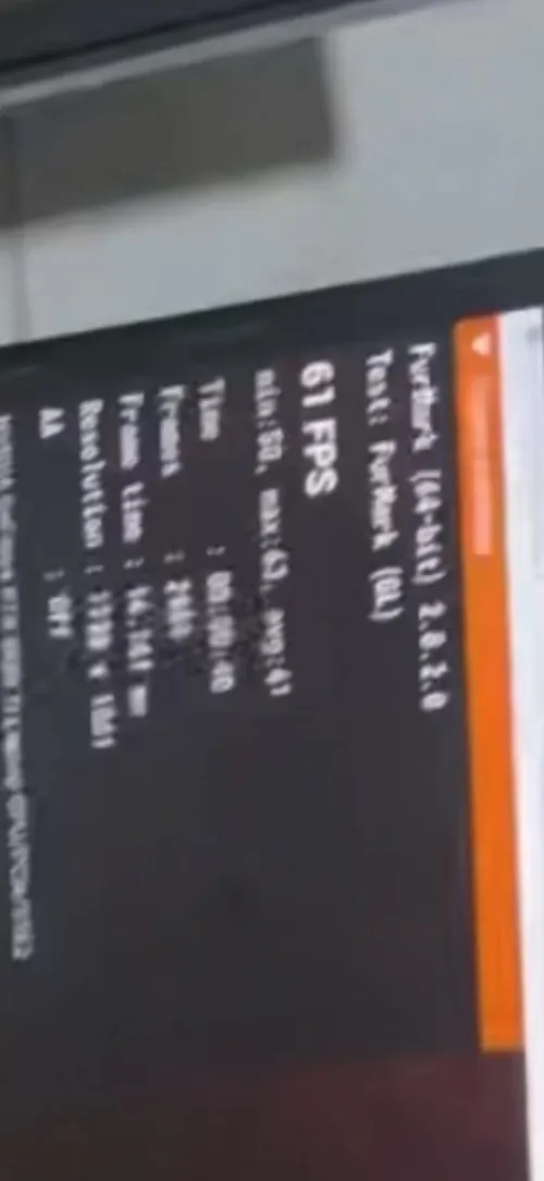 rtx 3050 / 8gb / 1 fan 68 max temp furmark
