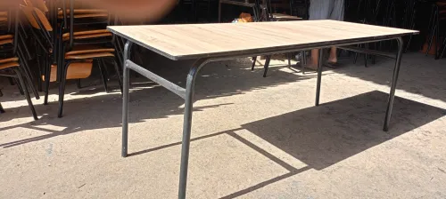 Fabrication chaises et table scolaire et créches 