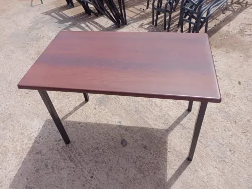  Fabrication chaises et table cafétéir 